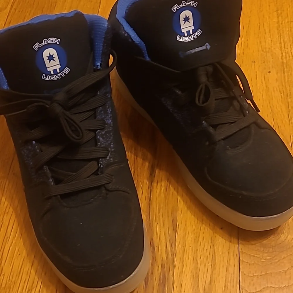 Flash Lights Boys Size 6 Shoes